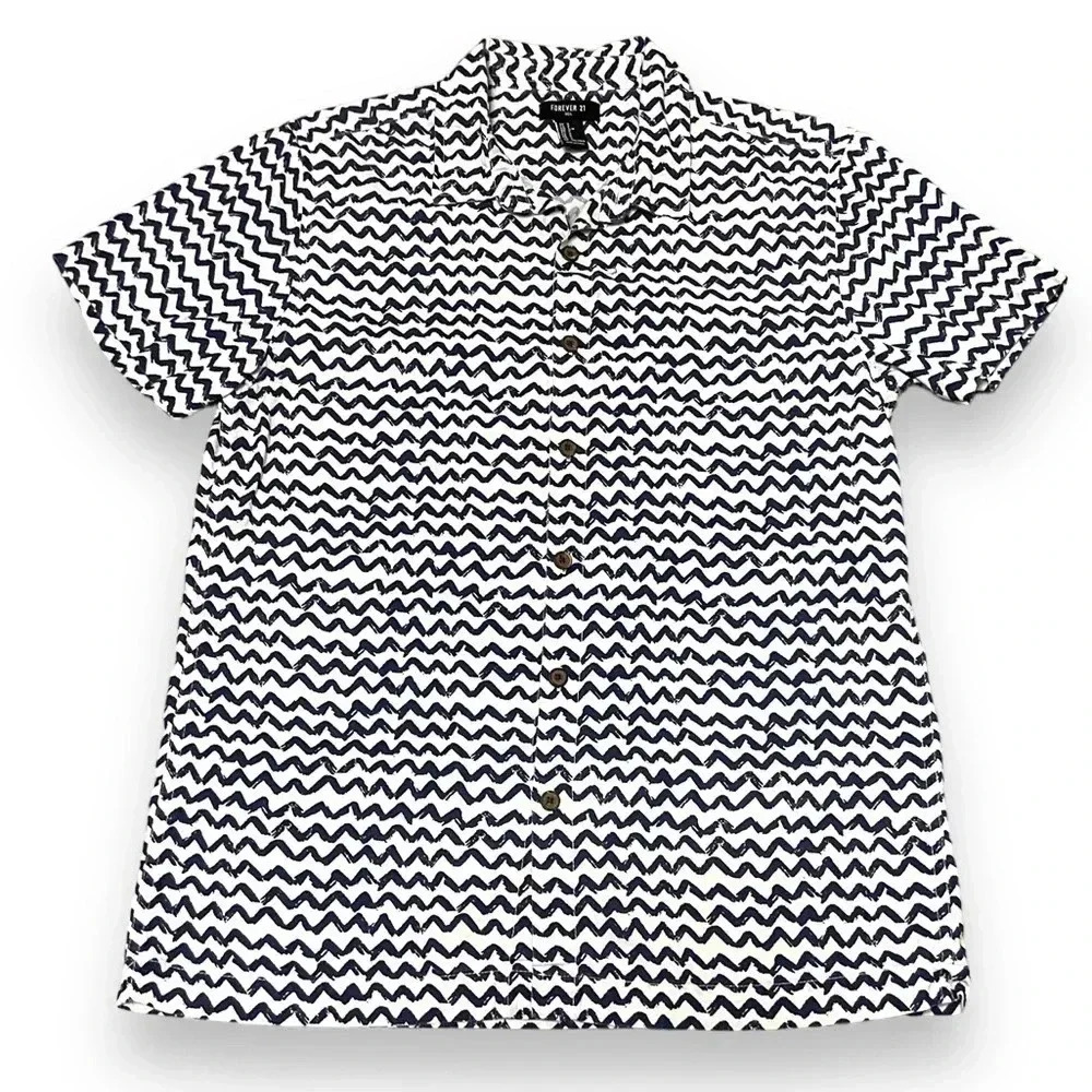 F21 Navy Wave Chevron Print Men’s Short Sleeve Button Down Shirt- Size Small